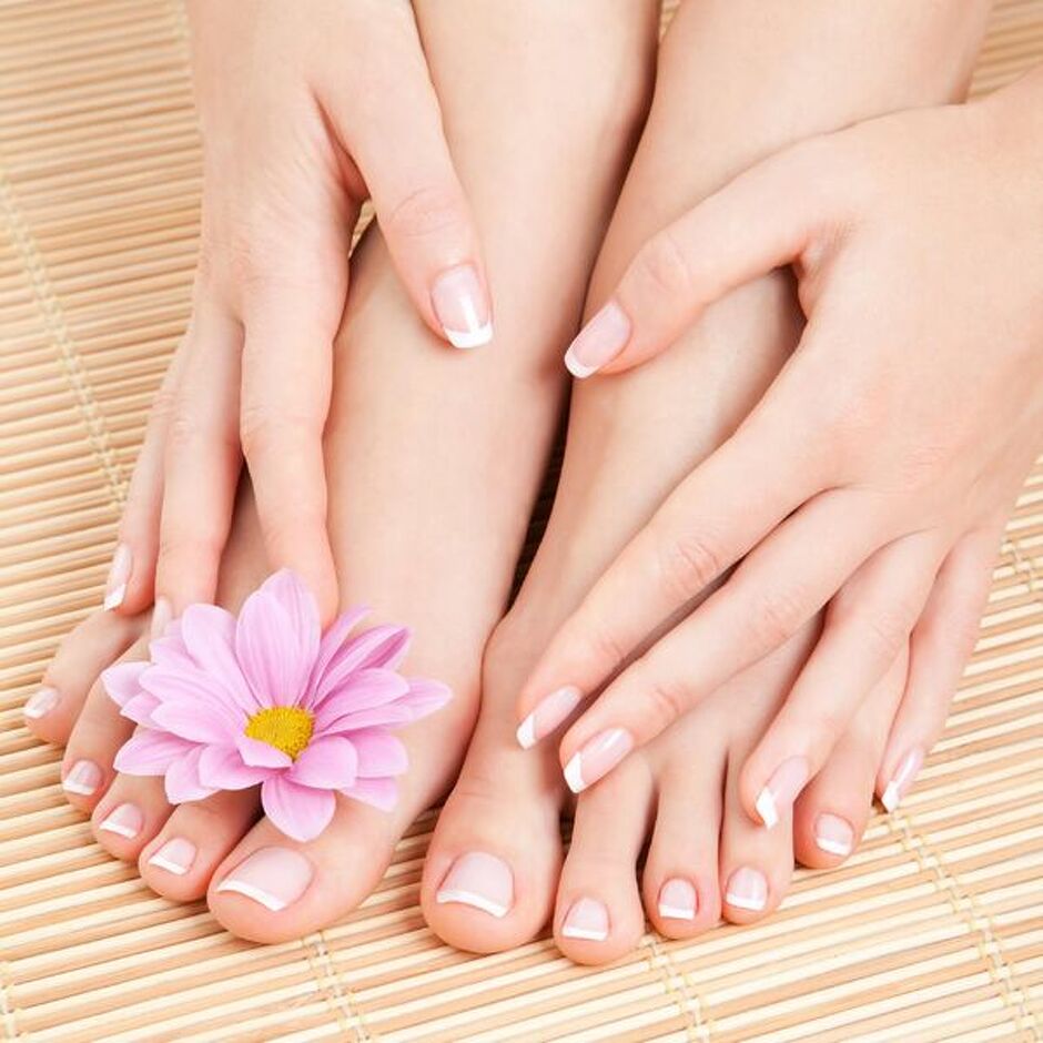 © Pieds et mains de femme - Espace Esthétique bien être
