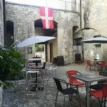Binnenterras van de bar-snack La Gamelle du Soldat - Mairie Avrieux
