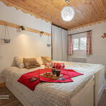 © la norma chalet la tanière enchantée location 8 personnes d'andrea laetitiala norma chalet la tanière enchantée location 8 personnes d'andrea laetitia - HMVT