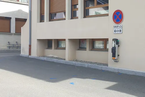 Borne de recharge pour véhicule électrique