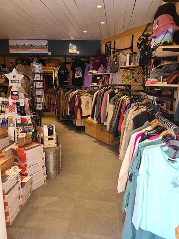 © Ticia, magasin de vêtements et accessoires à La Norma - L.BIZEL