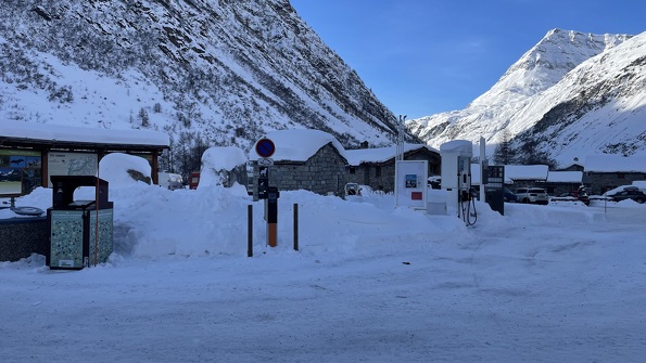 Borne de recharge pour véhicules électriques