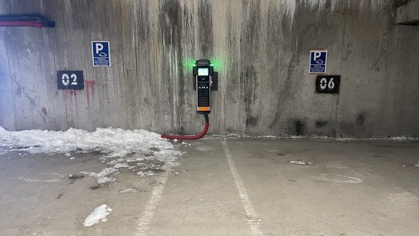 Borne de recharge pour véhicules électriques