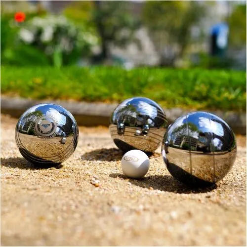 Concours de pétanque en doublette