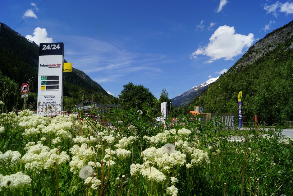 © modane-fourneau-station-essence-intermarche - Office de tourisme de Haute Maurienne Vanoise - Ingrid Pauwels-Etiévant